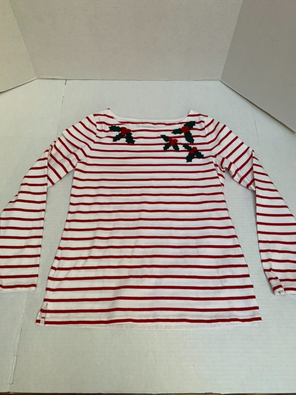 Talbots Womans Size Small Red and White Christmas Pullover T Shirt